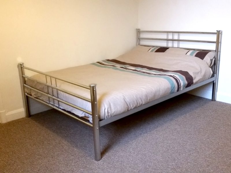 Large Double Bedroom To Rent Including Bills & Cleaner (VAU06)