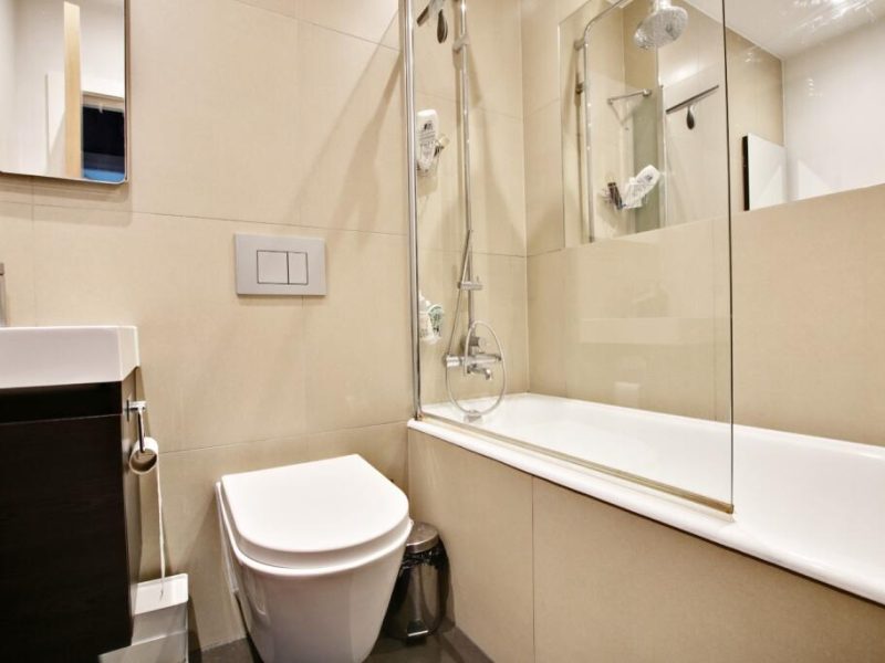 whole one bedroom to rent in Cross Street, Leicester