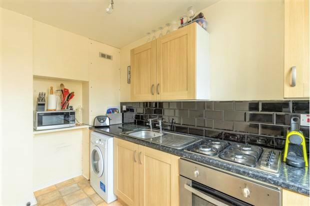 1 bed flat to rent Abbey Park Road, Leicester LE4