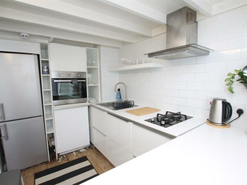 Spacious one bedroom to rent