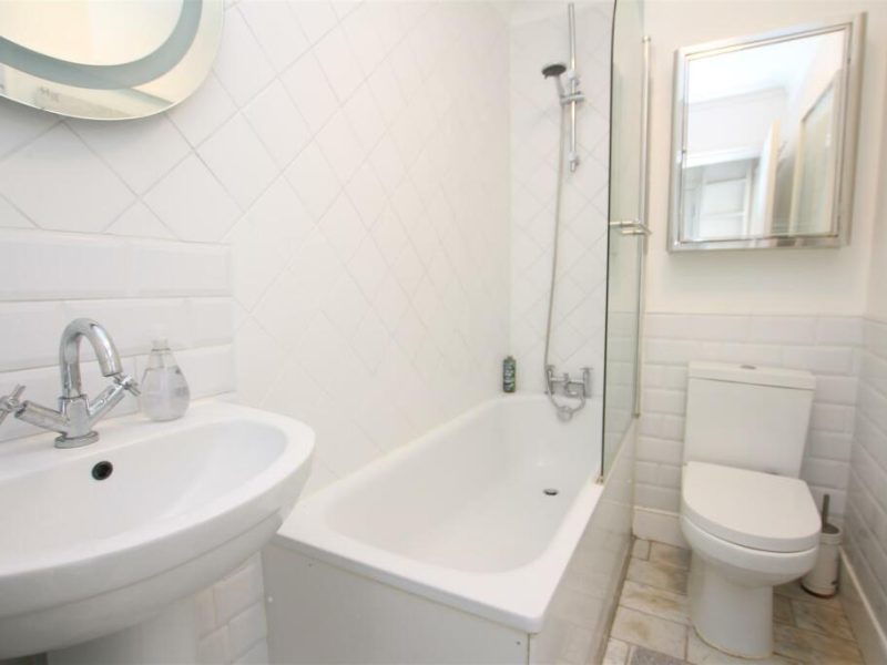 Spacious one bedroom to rent