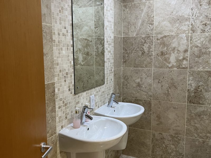 Double room with private bathroom. Central Leicester π