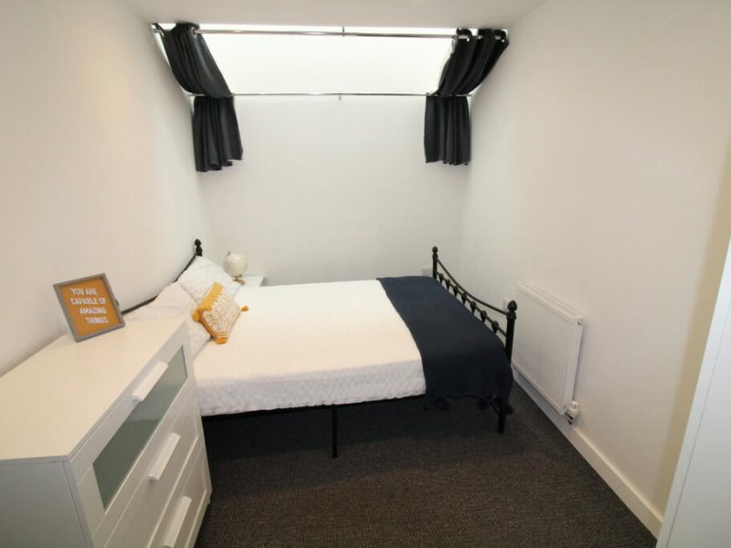 FURNISHED STUDIO BEDROOM IN ALBION STREET