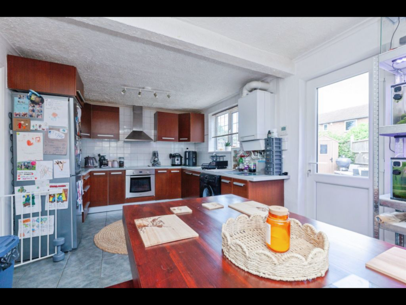 2 double rooms available
