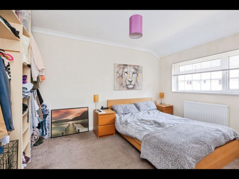 2 double rooms available