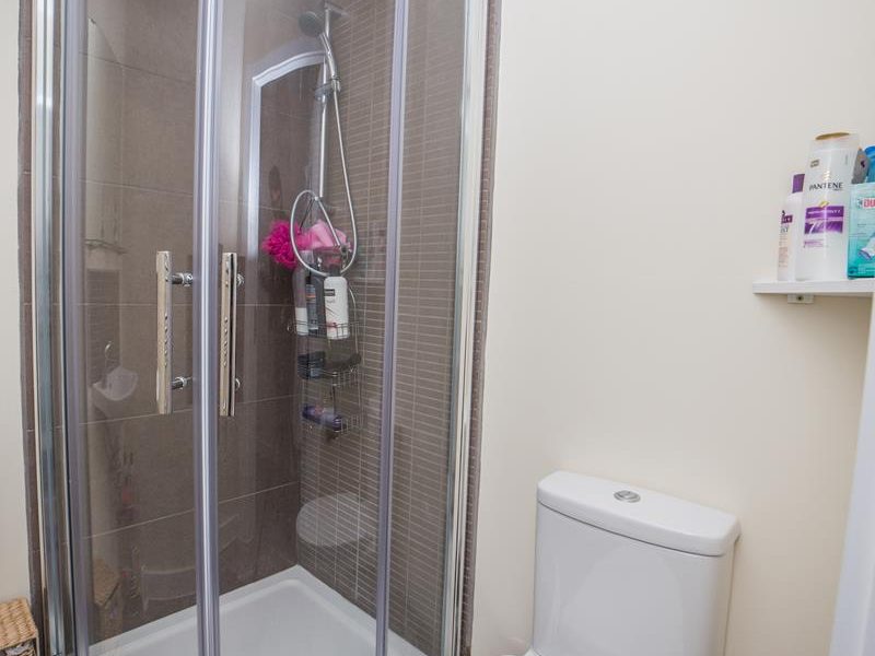Ensuite Room in shared 3 beds Apartment