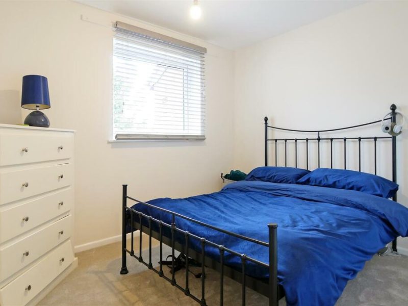 Clean one bedroom 93 Highcross Street
