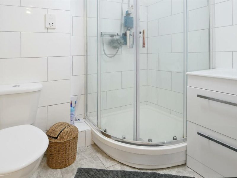 Clean one bedroom 93 Highcross Street